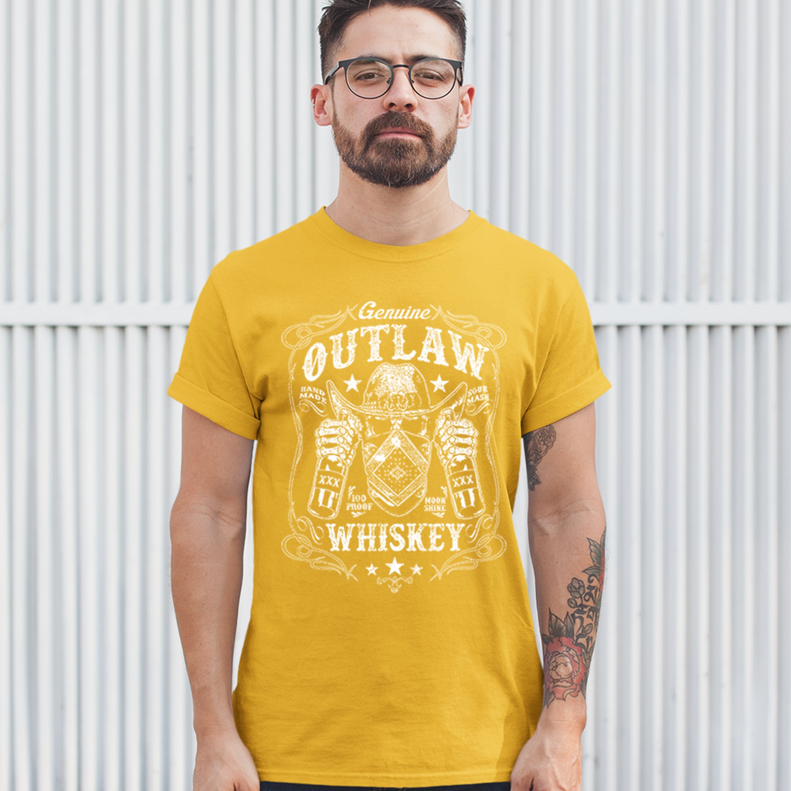 Genuine Outlaw Whiskey T-shirt XXX Sour Mash Moonshine Drinking Men's Tee - 第 57/57 張圖片