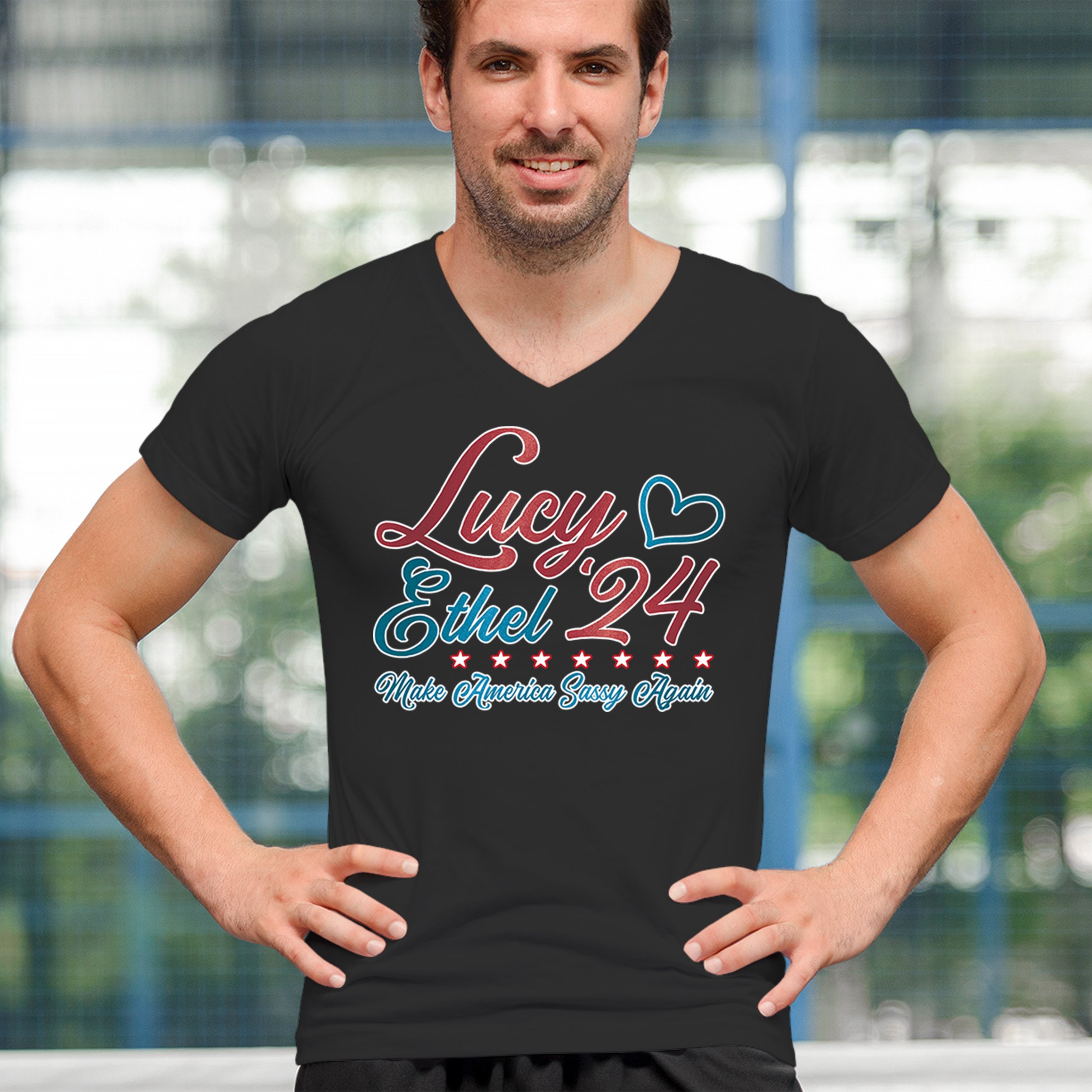 ALTRA T shirt scollo a V Lucy Ethel 24 Make America Sassy Again maglietta classica americana BFF