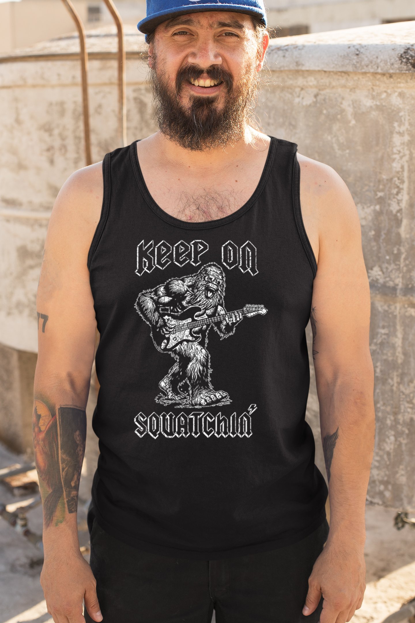 ALTRA Canotta Keep On Squatchin divertente Sasquatch Rock N Roll Bigfoot chitarra uomo top