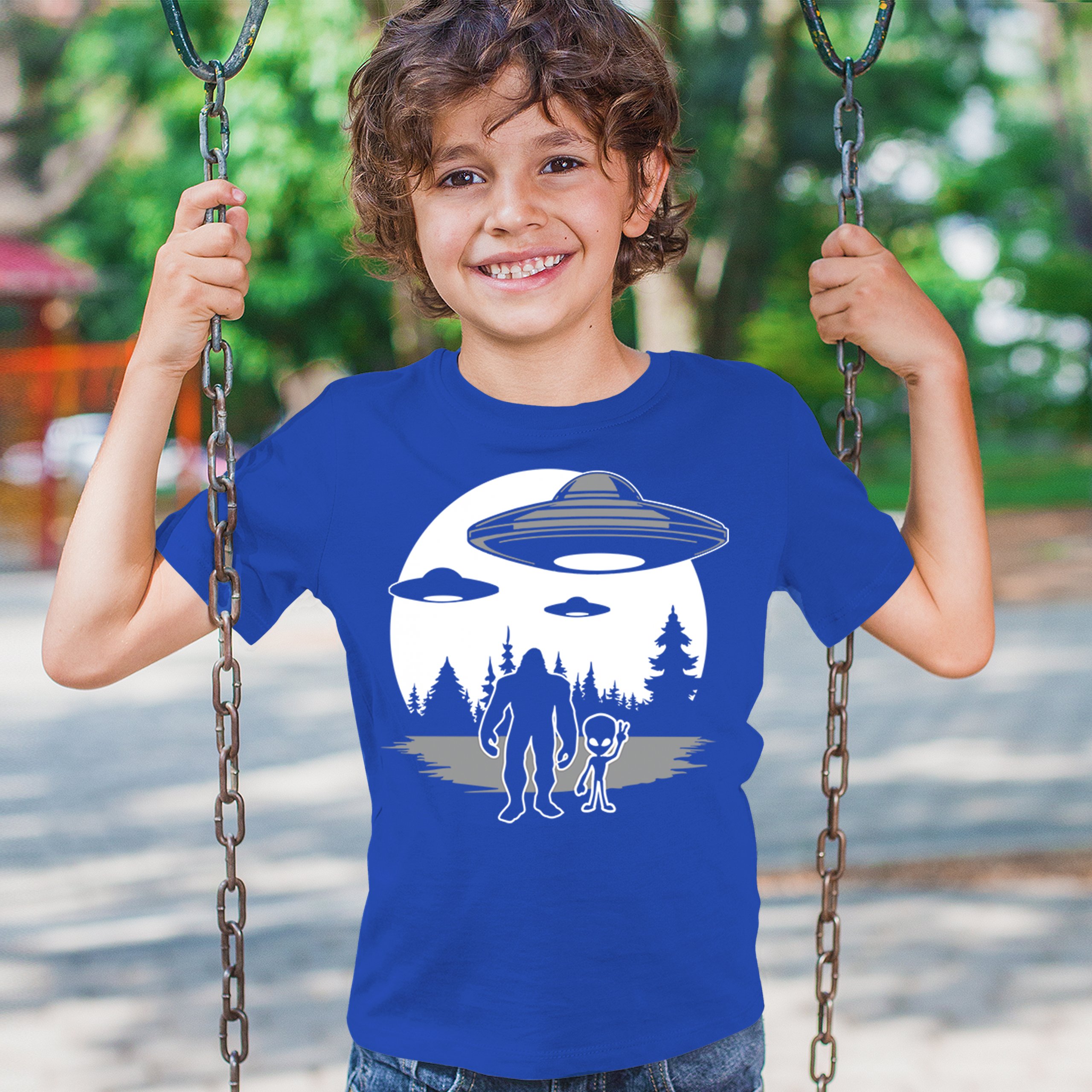 Best Friends Alien Bigfoot Moon Youth T-shirt Space UFO Sasquatch Believe Kids - Picture 26 of 36